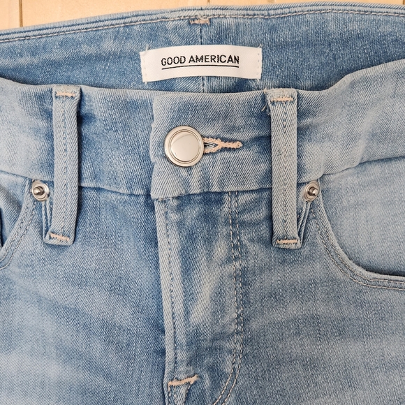 Good American Jeans - Picture 7 of 17
